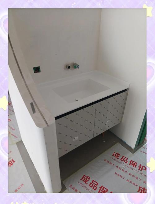 带挡水条的卫浴台面,真的实用吗?
